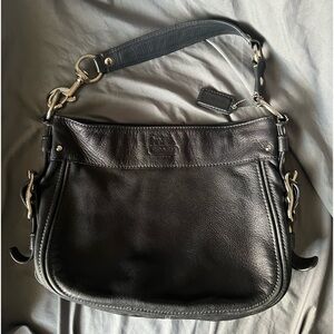 Coach leather shoulder bag